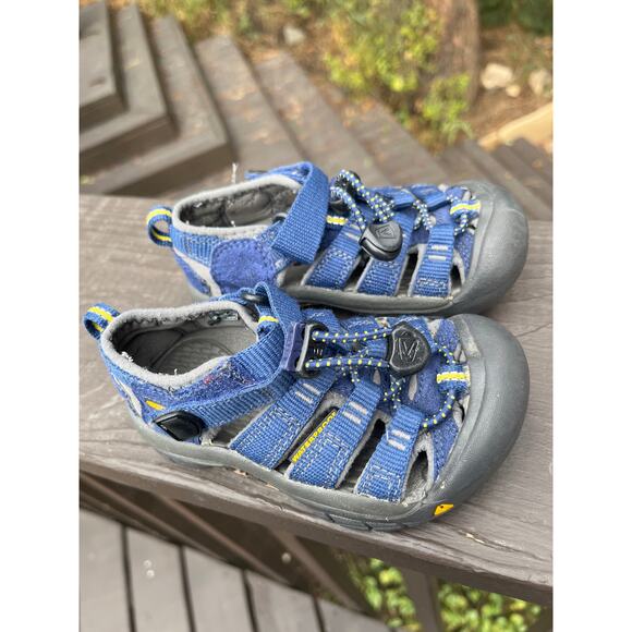 Keen Little Kid Blue Sandals Unisex Size 8 - Picture 1 of 5